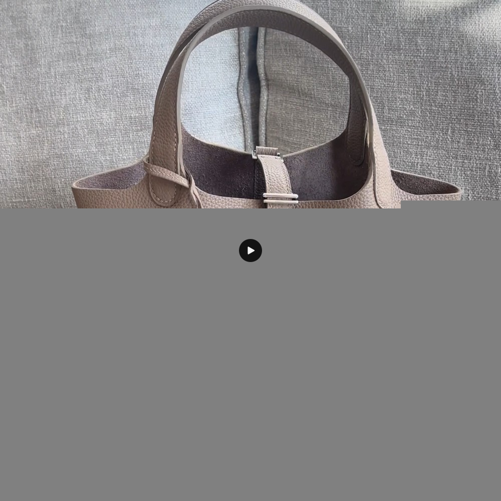 Gris Tourterelle Togo and Lilac Chèvre Picotin Style Bucket Bag Size 18